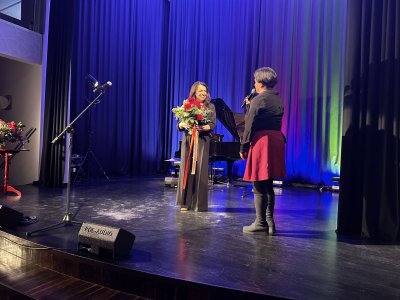 Katarzyna Pakosińska "Trzy dekady śmiechu"